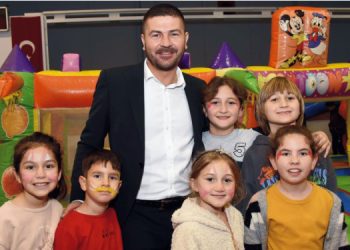 TATİL ŞENLİĞİ FOÇALI ÇOCUKLARI MUTLU ETTİ