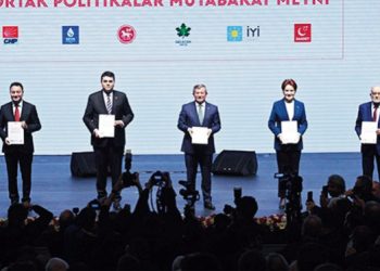 Elimde fener, altılı masanın ittifak metnini beğenen insan arıyorum!.