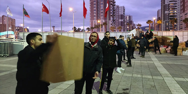 KARŞIYAKA’DAN DAYANIŞMA ÖRNEĞİ.