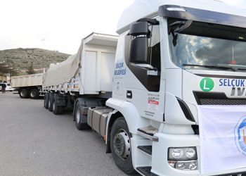 EFES SELÇUK HALKI DEPREM BÖLGESİ İÇİN SEFERBER OLDU.