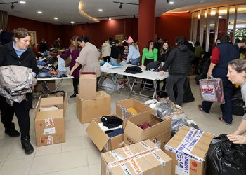 NARLIDERE’DEN DEPREM BÖLGESİNE DESTEK SÜRÜYOR.
