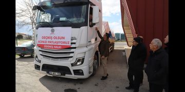 Ödemiş deprem bölgesi için tek yürek oldu.