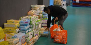 EÜ’de toplanan ayni yardımların ilk etabı deprem bölgesine gönderildi.