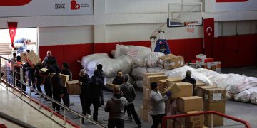 Bayraklı’da destek büyüyor!.