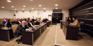 NARLIDERE’YE ARNAVUTLUK’TAN KARDEŞ GELDİ