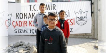 Konak’ın çadır kentinde hayat başladı