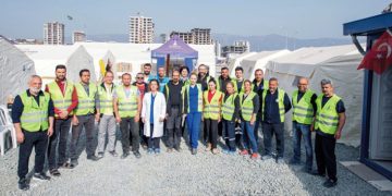 “Gönüllü hekimlere fırsat veren Başkan Soyer’e teşekkür ediyorum”.