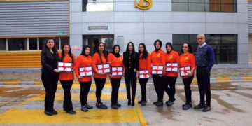 Forkliftler artık kadınların ellerinde