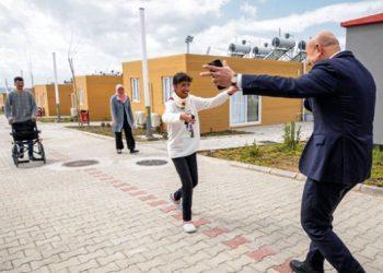 “Tek dileğimiz dertlere derman olmak”.