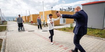 “Tek dileğimiz dertlere derman olmak”.