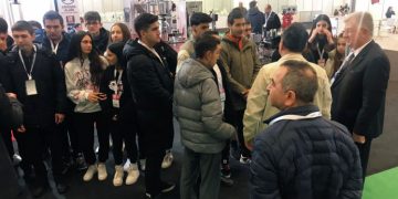 “MÜHENDİS GENÇ ÇOK, KALIP ÇEKECEK GENÇ YOK”