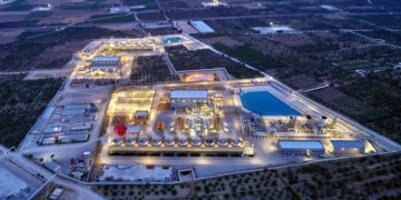 YENİLENEBİLİR ENERJİ SANTRALLERİ DEPREM FELAKETİNDE KURTARICI OLDU