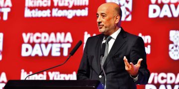 Uğur Gürses: Yeni bir ekonomik modele ihtiyaç var.