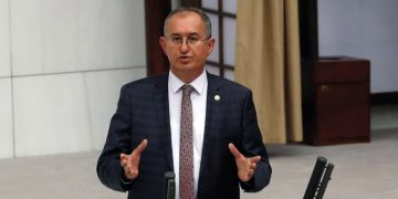 TRT’de liyakat bitti, iş barışı bozuldu