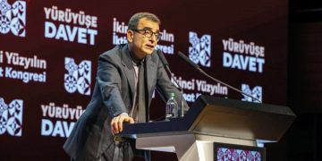 Prof. Dr. Karaömerlioğlu: “İkinci yüzyılın iktisadı yeni bir ahlak üzerine inşa edilmeli”.