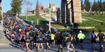 EFES ULTRA MARATON KOŞULDU