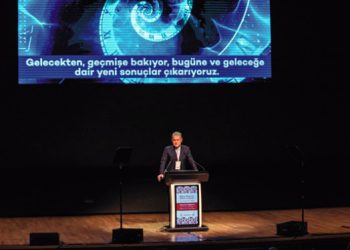 Mahmut Özgener: Mutlu ve barış içinde bir Türkiye hayalimiz var.
