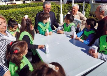 Ata Evi’nde fidanlar ile çınarlar buluştu