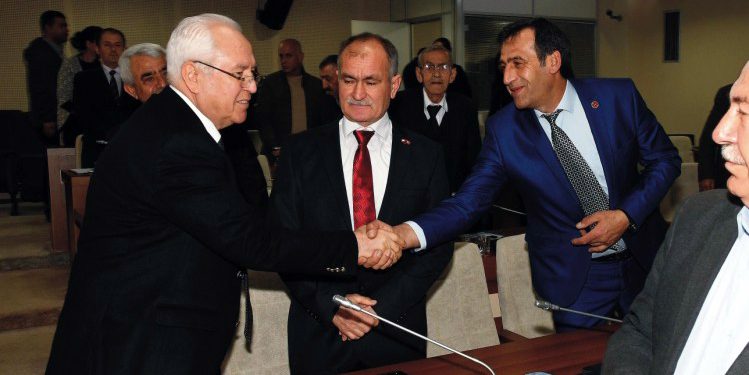 Başkan Selvitopu: Var gücümüzle sahadayız
