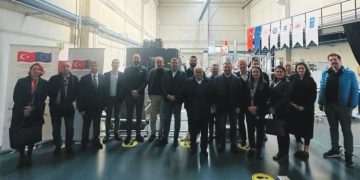 PLASTİK SANAYCİLERİ MODEL FABRİKA’YI ÇOK BEĞENDİ