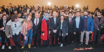 Kılıçdaroğlu ve Soyer “2023 Kuşağı” ile buluştu: Değişim Senin Elinde