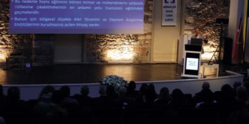 8.8 büyüklüğünde deprem, 578 can kaybı