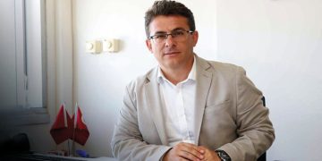 Murat Aydın’dan yeni kitap: Çare Biziz