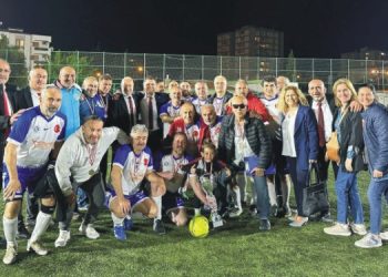 EMF EGENİN ŞAMPİYONLARI BODRUM BELEDİYE VE İZMİRSPOR