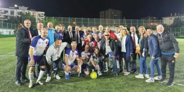 EMF EGENİN ŞAMPİYONLARI BODRUM BELEDİYE VE İZMİRSPOR