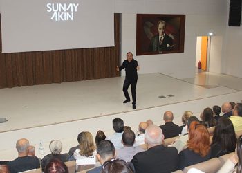 İAOSB Buluşmalarının ilk konuğu SUNAY AKIN oldu