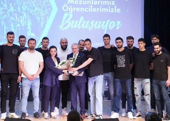 EÜ Erkek Voleybol Takımı Türkiye şampiyonu!