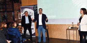 Oy Ve Ötesi İzmir’de Gönüllü Müşahitleri Eğitecek!