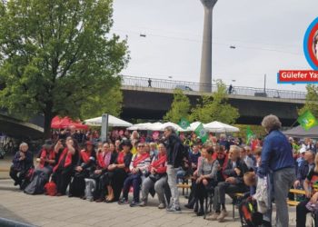 DÜSSELDORF’TA 1 MAYIS