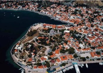FOÇA TURİZM ALANI İLAN EDİLMELİ