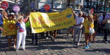 İzmir’de “Laik Eğitim, Laik Yaşam, Eşit Yurttaşlık” &nbsp;mitingi