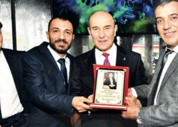 İzmir’de sokakların desteği Tunç Soyer’e