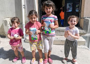 İzmir’in çocukları Süt Kuzusu ile büyüyor