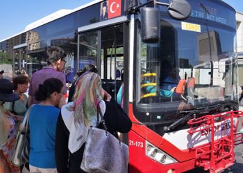“İkinci biniş için vereceğimiz parayla gevrek yer, ayran içeriz”