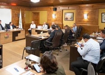 Başkan Tugay: Dayanışma içinde olacağız ama tasarrufu bırakmayacağız