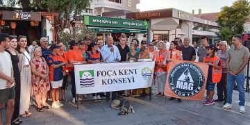 BÜYÜK DEPREMİN YILDÖNÜMÜNDE FOÇA KENT KONSEYİNDEN ÇAĞRI