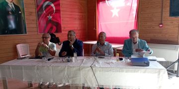 Eşme’de maden hayatı zehirliyor
