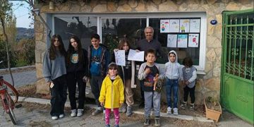 KÖY ÇOCUKLARI KARİKATÜRLE TANIŞTI