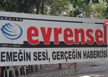 SALTANATI SALLAYAN EVRENSEL GAZETESİNE SALDIRI!
