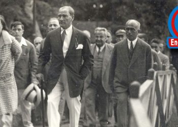 Atatürk’ün karizmatik ağırlığı