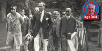 Atatürk’ün karizmatik ağırlığı