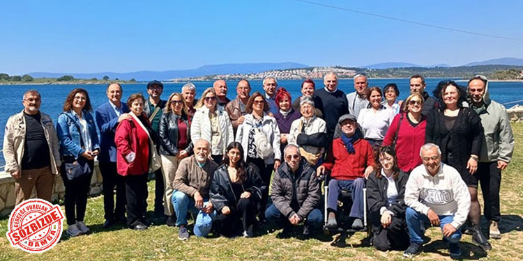 TEOSLU SANATÇILAR KAHVALTIDA BULUŞTU