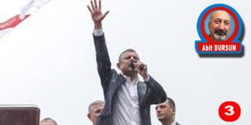 ELLERİNDE PATLADI!